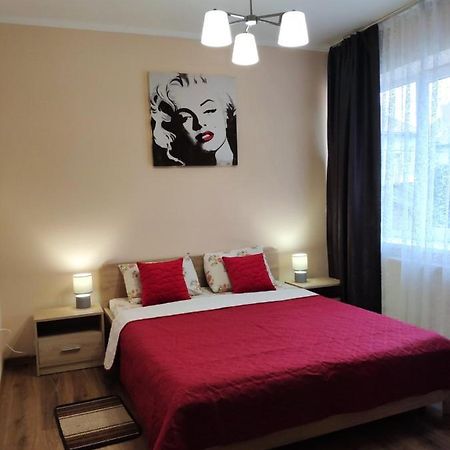 Apartments Domovik Мостова 5 Кв 37 Mukatjevo Eksteriør billede