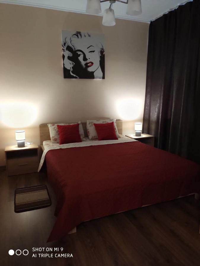 Apartments Domovik Мостова 5 Кв 37 Mukatjevo Eksteriør billede