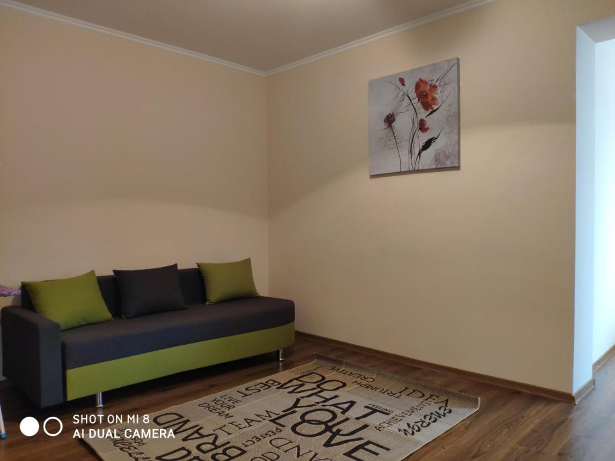 Apartments Domovik Мостова 5 Кв 37 Mukatjevo Eksteriør billede