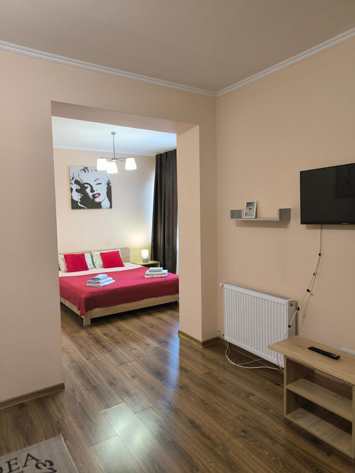 Apartments Domovik Мостова 5 Кв 37 Mukatjevo Eksteriør billede