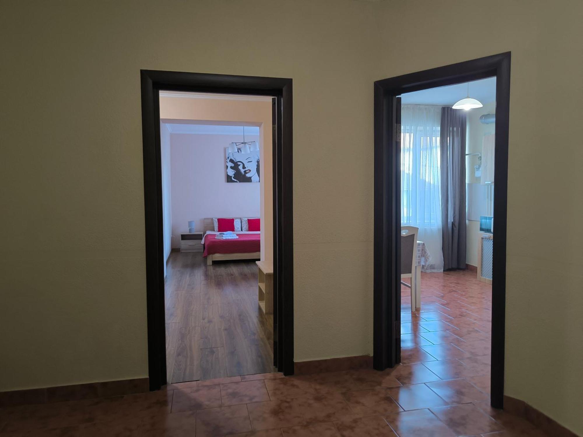 Apartments Domovik Мостова 5 Кв 37 Mukatjevo Eksteriør billede